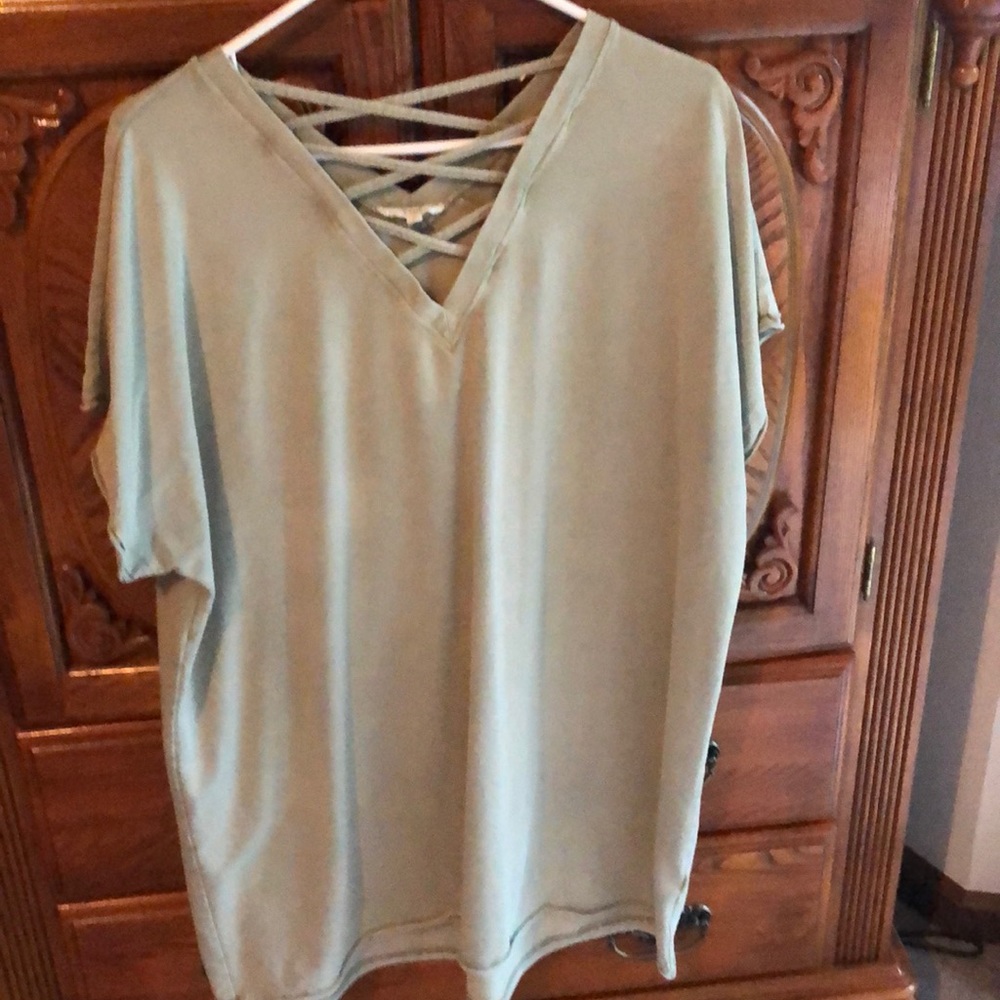 Ladies blouse. GUC